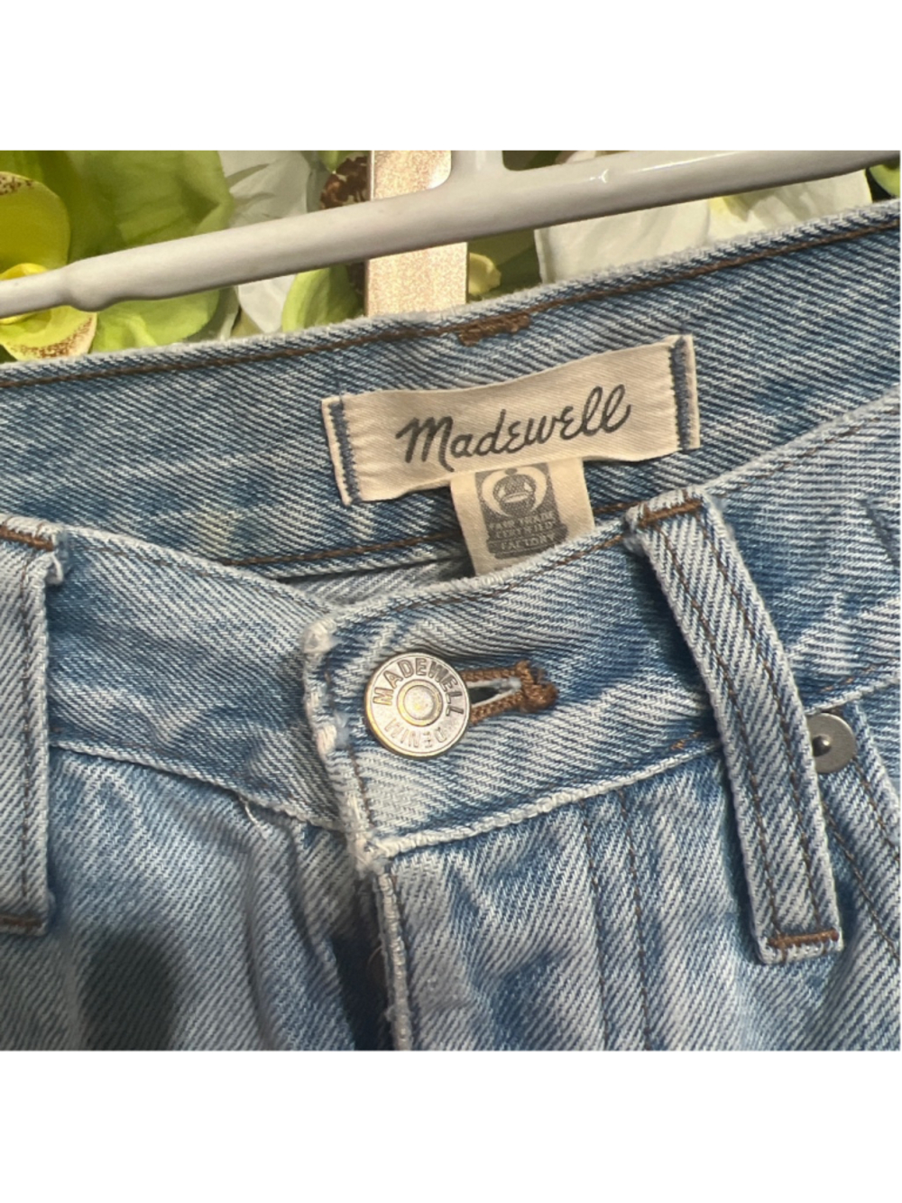 Women's Madewell Light Blue Relaxed Denim Shorts Size 23 High Waisted - Picture 3 of 11